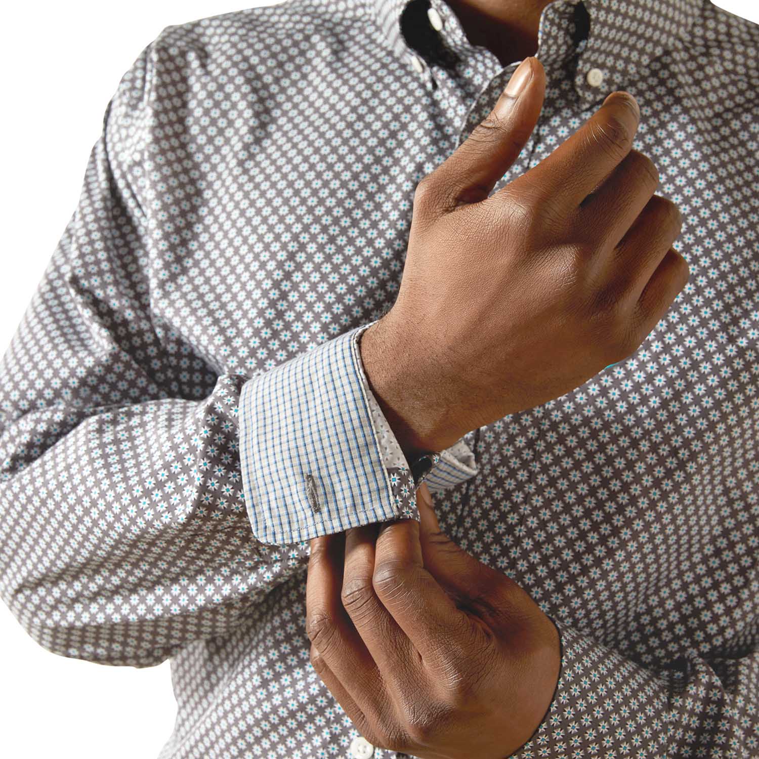 Ariat Mens Wrinkle Free Solid Classic Fit Long Sleeve Shirt - Image 7