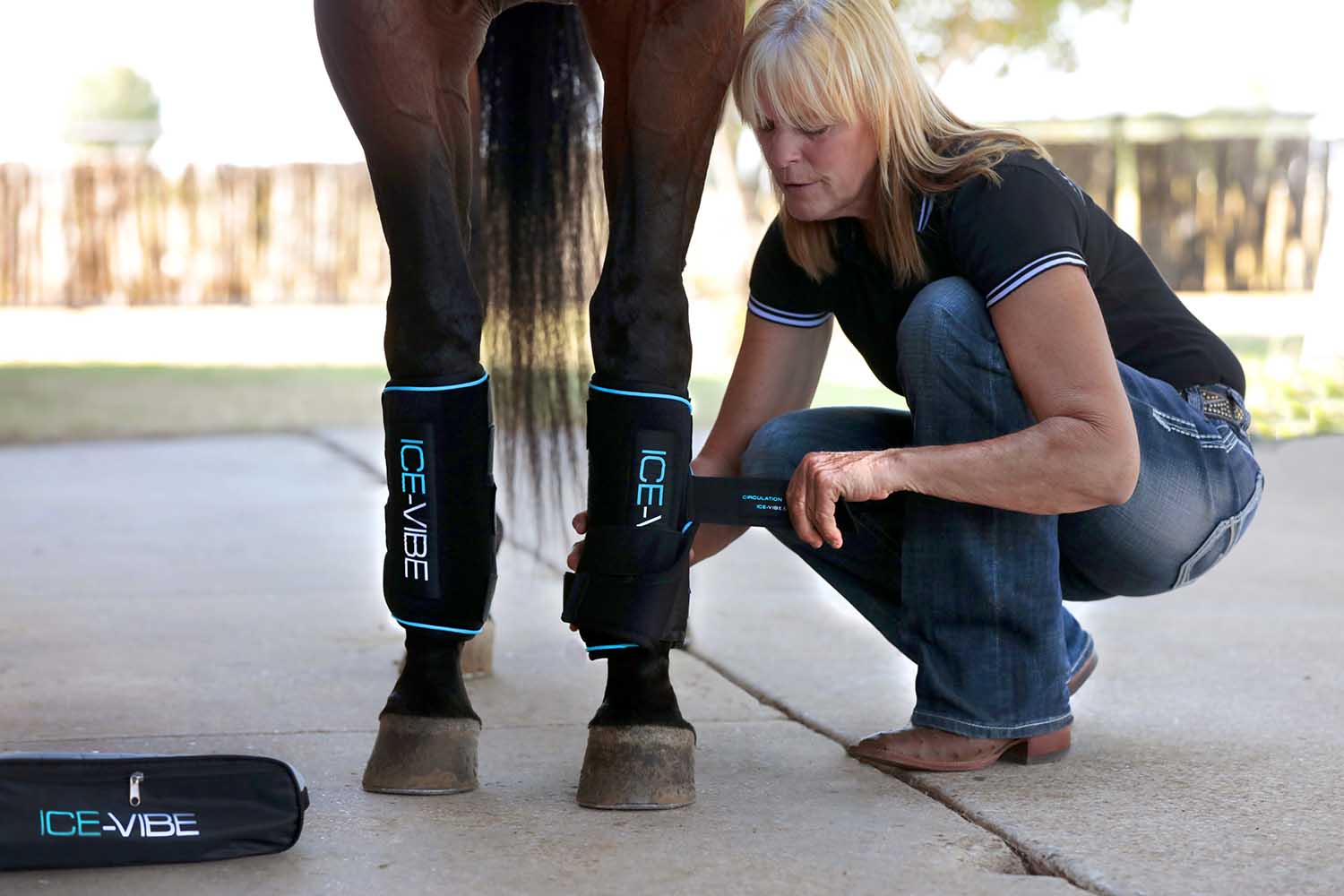 Ice Vibe Therapy Boot for Horses, 2 Pack - Image 2