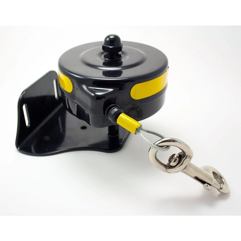 Lixit Bracket Mount Retractable Tie Out Reel for Dogs - Image 8