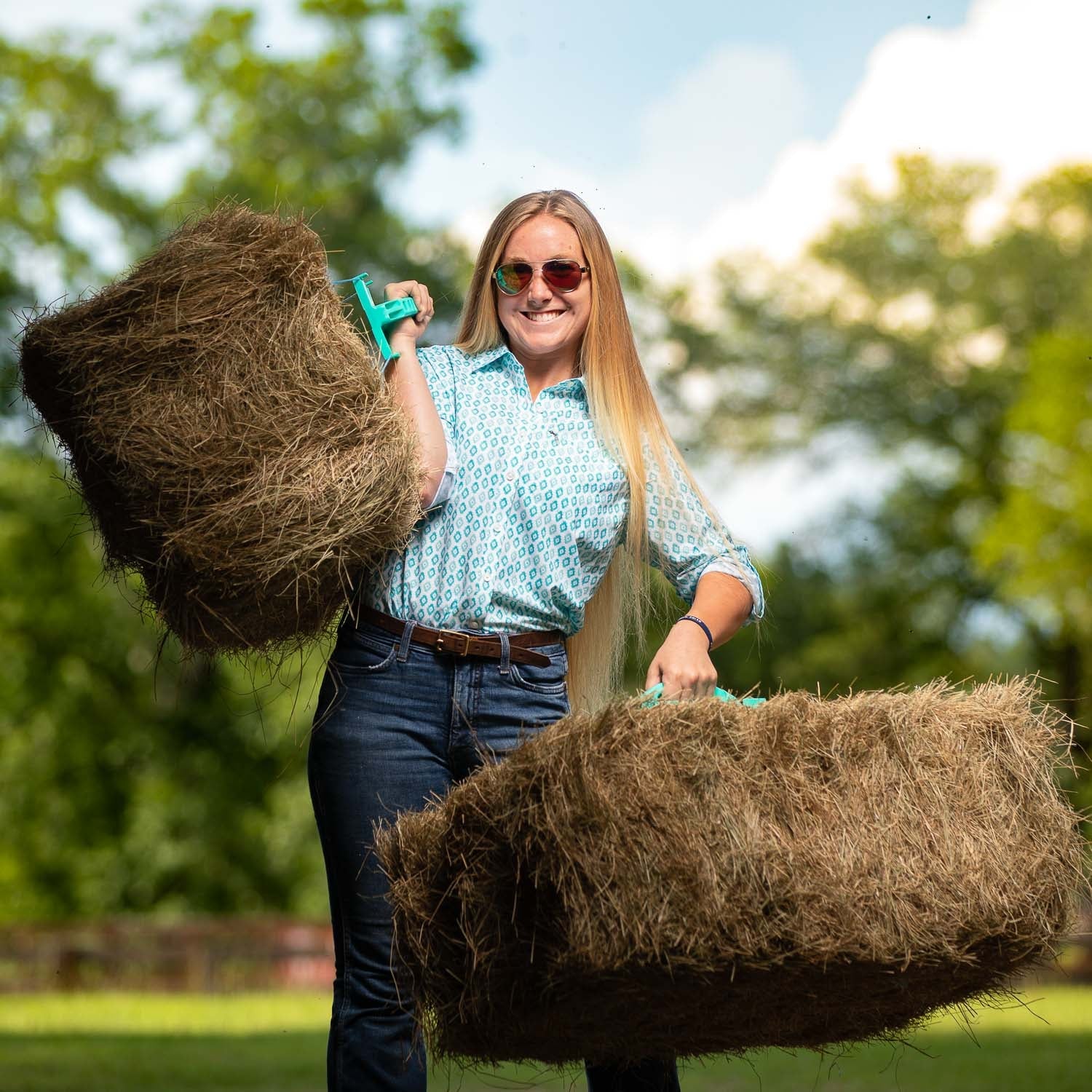 Reinsman Hay Bale Handle for Easy Hay Carrying - Image 6