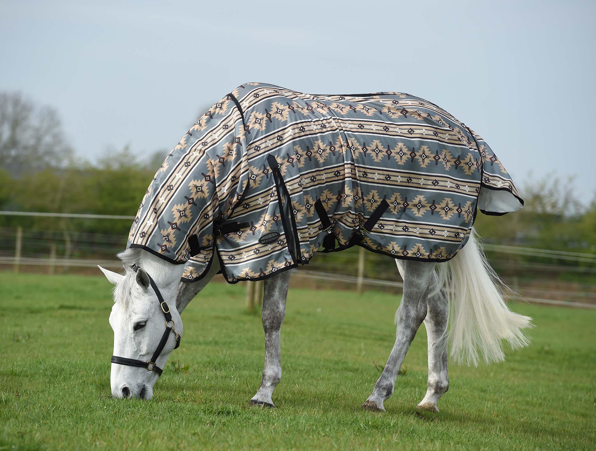 WeatherBeeta ComFiTec Essential Mesh II Fly Sheet with Combo Neck - Breathable Mesh Horse Sheet for Summer & UV Protection - Image 4